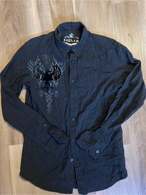 Helix Men’s Black Button-Down Shirt with Chest Graphic Sz small